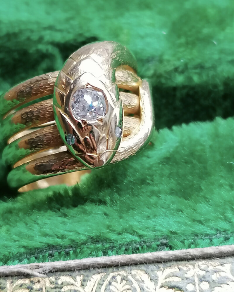 Bague serpent diamants or 18 carats Rouen Vannes Paris Nantes