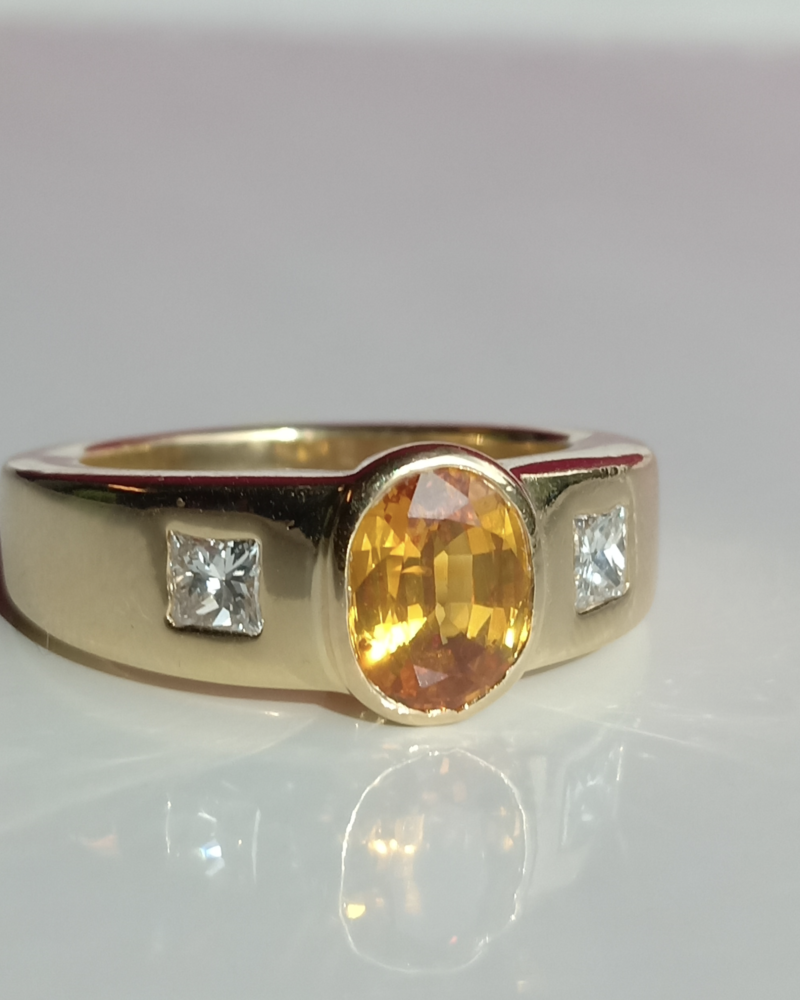 Bague luxe or diamants saphir jaune